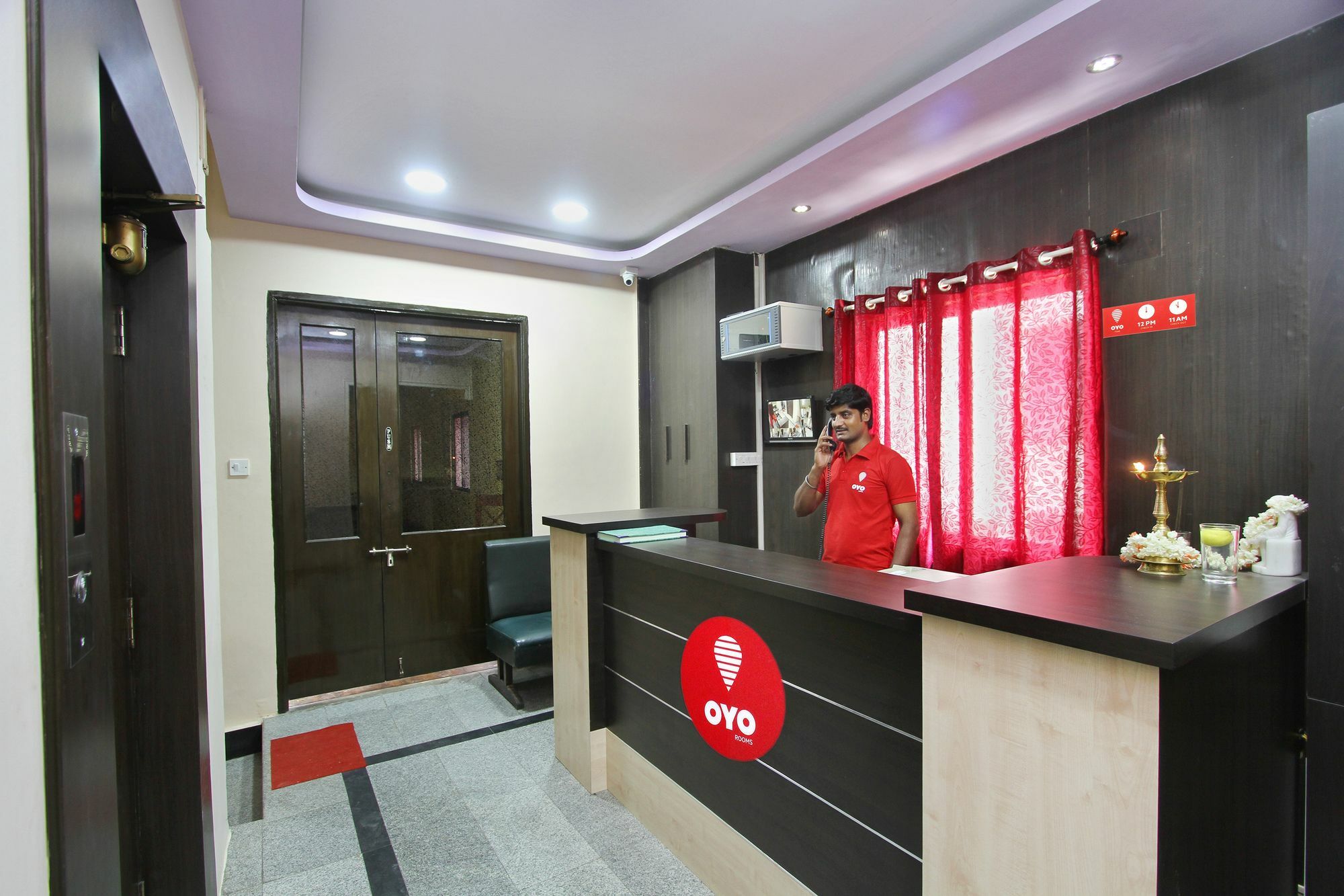 Oyo 9060 Sri Sai Guest Inn Bangalore Eksteriør billede