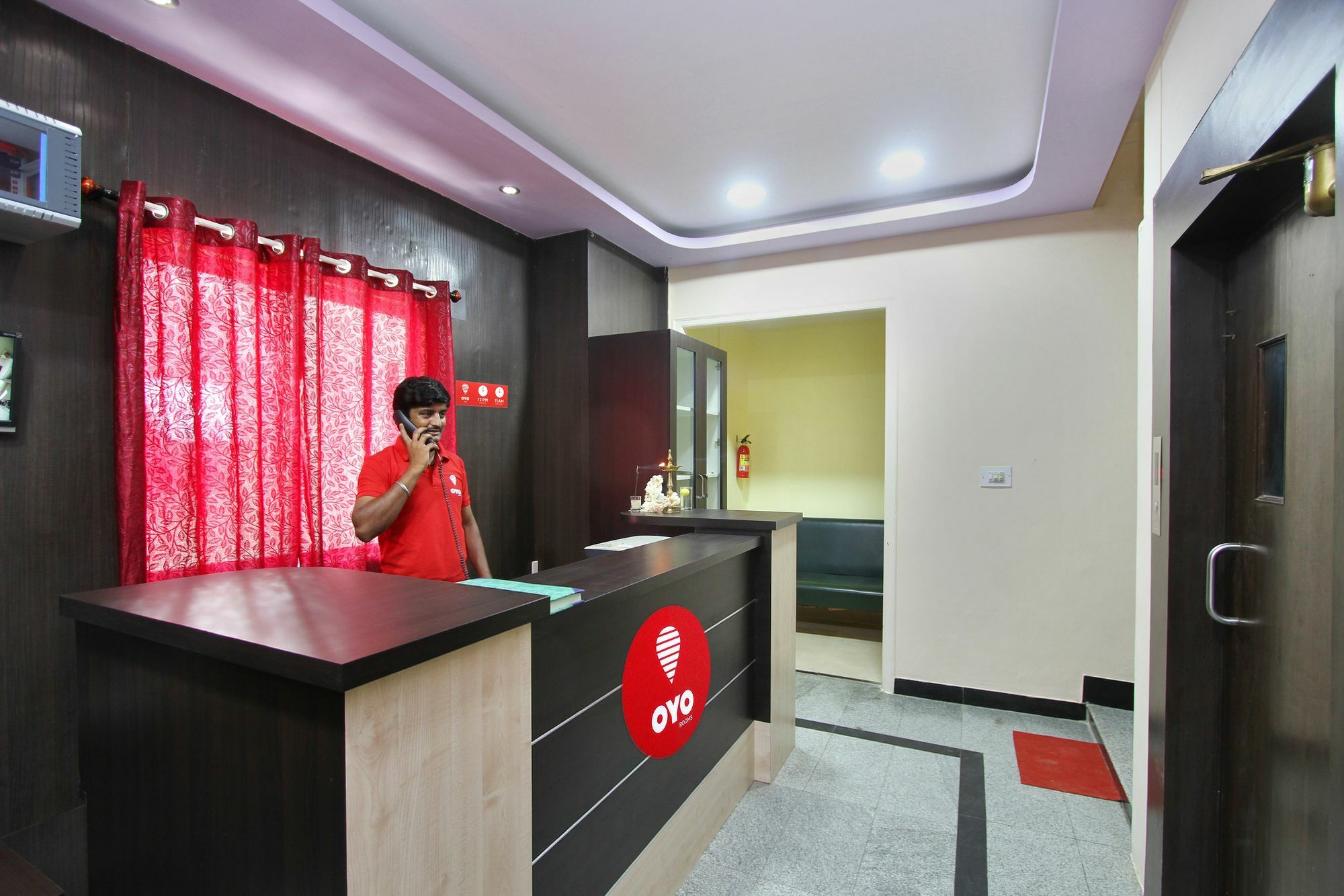 Oyo 9060 Sri Sai Guest Inn Bangalore Eksteriør billede